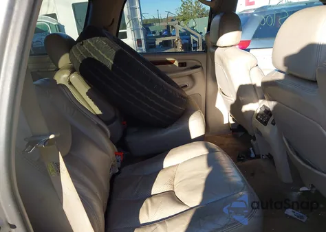 2004 Cadillac Escalade Standard from USA, damaged, VIN 1GYEK63N74R165906